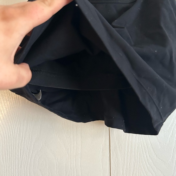 Black Longline Sportsbra - Picture 3 of 4